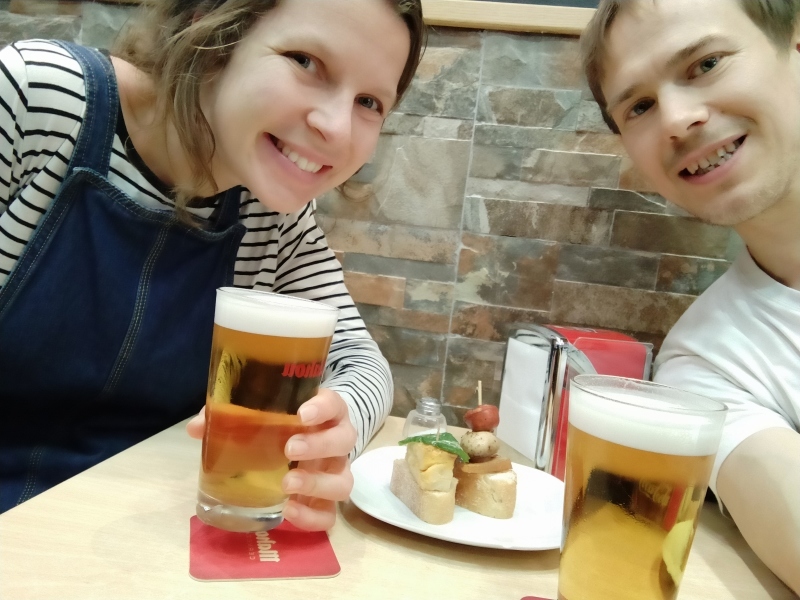 Celebratory tapas in first place we found, Bar El 89, 'El Bar de Toda la Vida'.